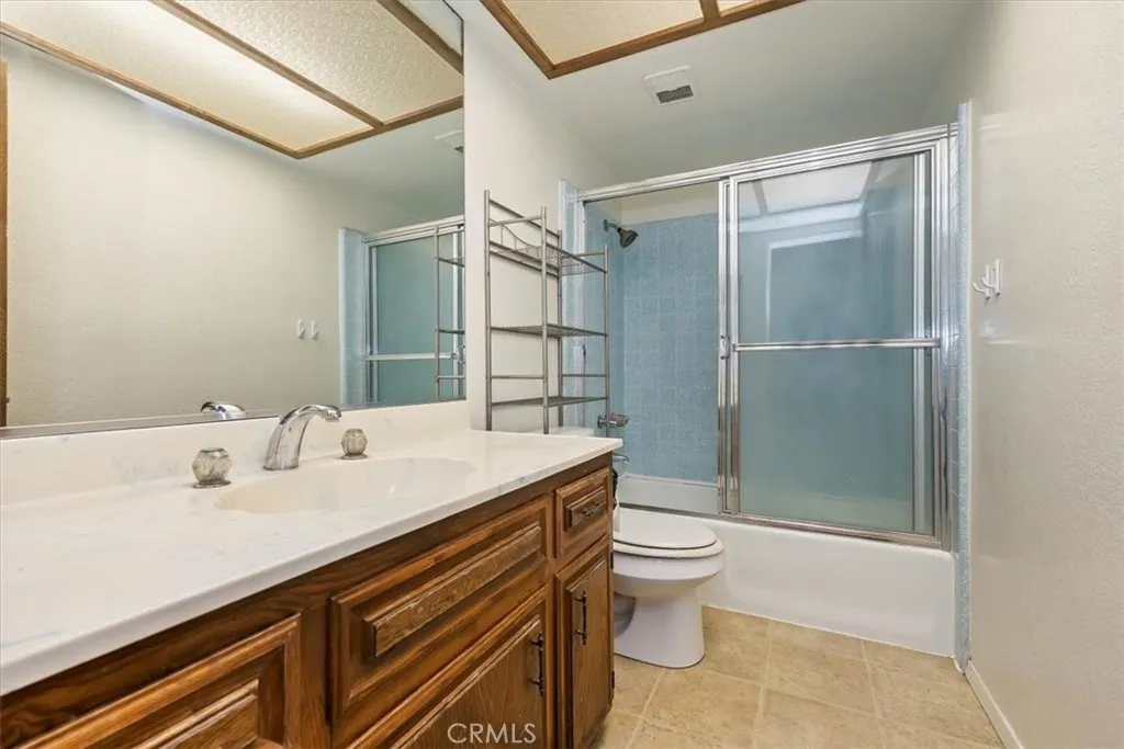 19025 Harley John Road, Riverside, California 92504 home-pic-37